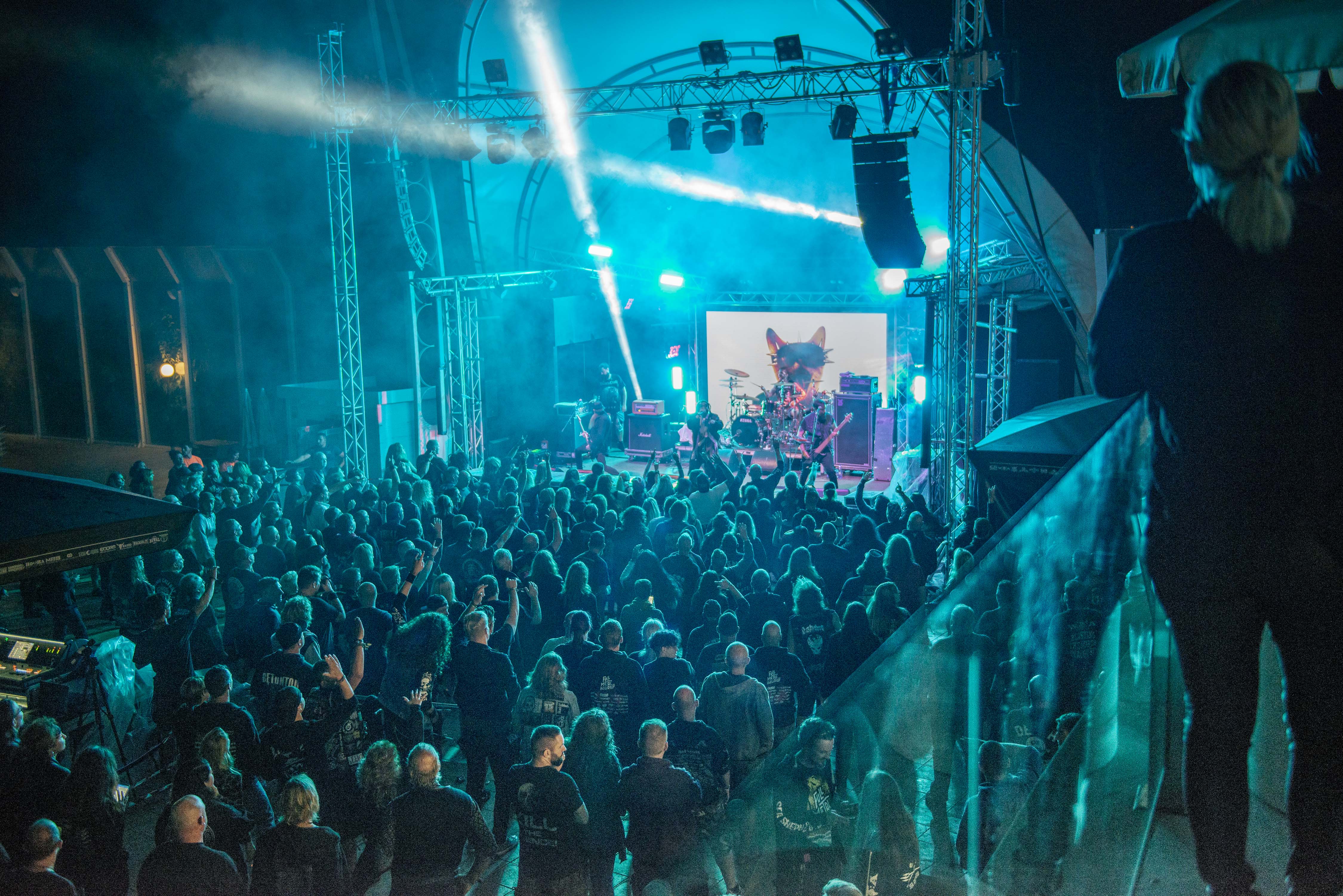 FMH Full Metal Holiday